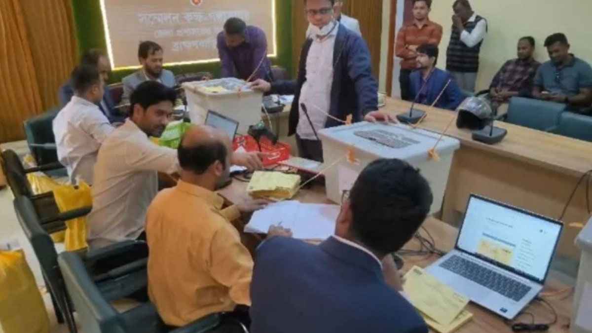 ব্রাহ্মণবাড়িয়ায় ৩ দিনে এসেছে ৯ হাজার পোস্টাল ভোট