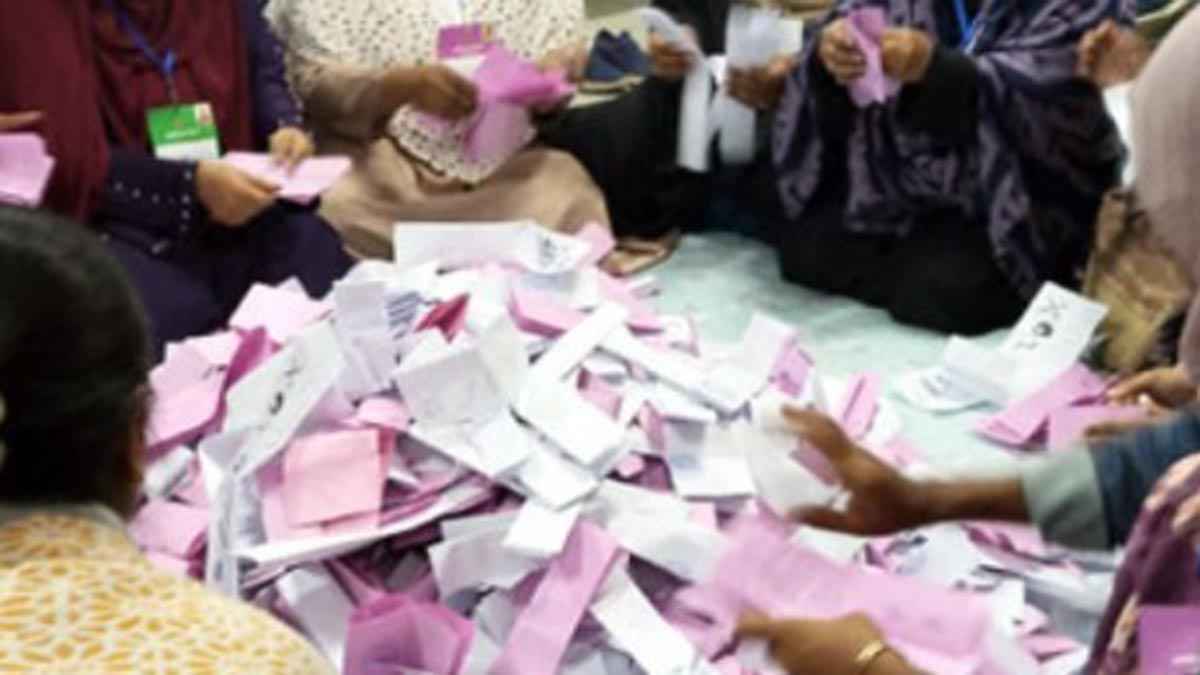 সিলেটে শান্তিপূর্ণ ভোটগ্রহণ শেষে চলছে গণনা