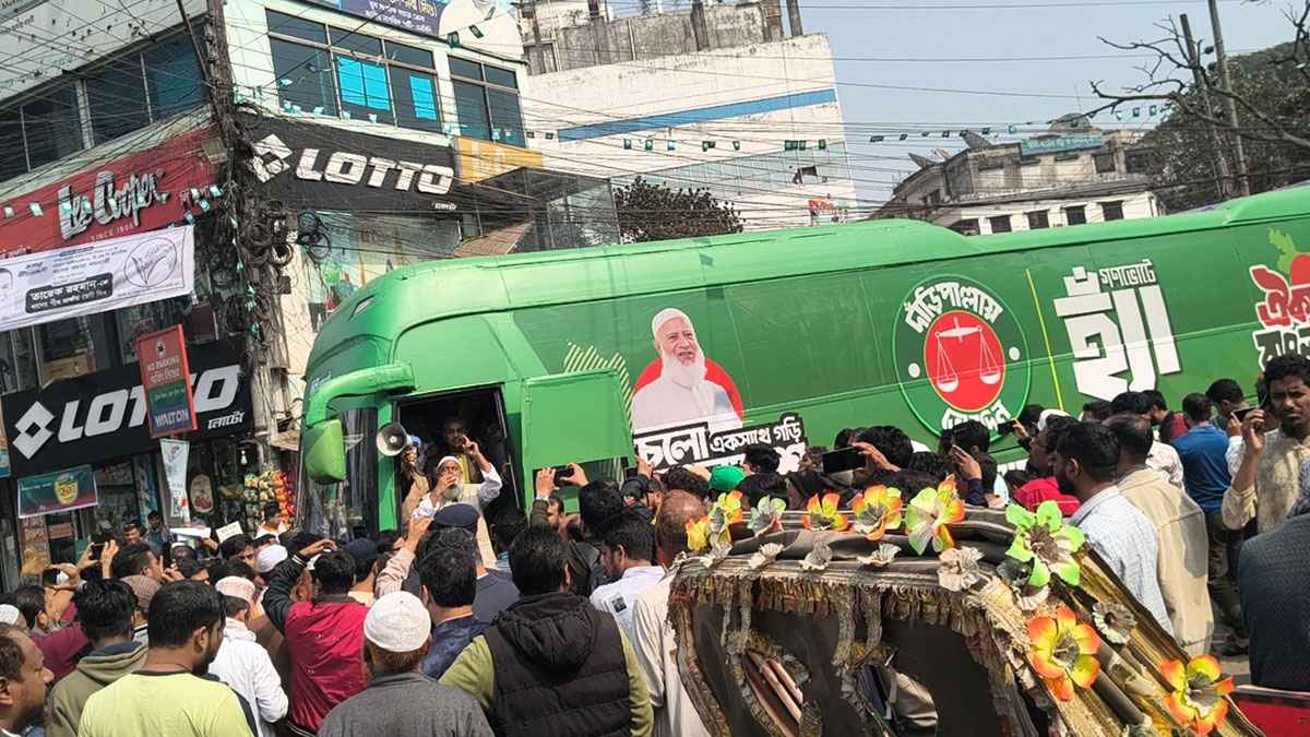 জামায়াতের ডিজিটাল নির্বাচনী প্রচারণার গাড়ি বগুড়ায়