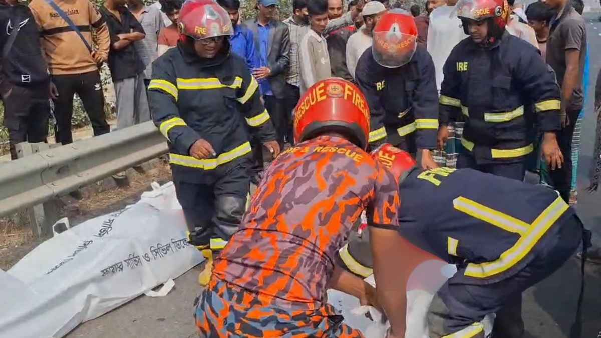 ঢাকা-মাওয়া এক্সপ্রেসওয়েতে মোটরসাইকেল নিয়ন্ত্রণ হারিয়ে নিহত ২