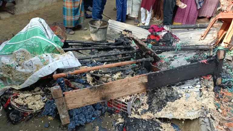 ঝিনাইদহে আগুনে পুড়ে দেড় বছরের শিশুর মৃত্যু