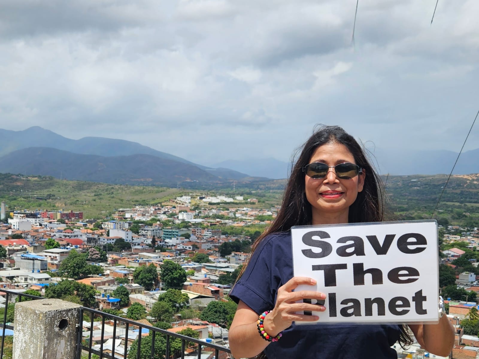 02b9d882-9175-4239-825c-5b083bd53016