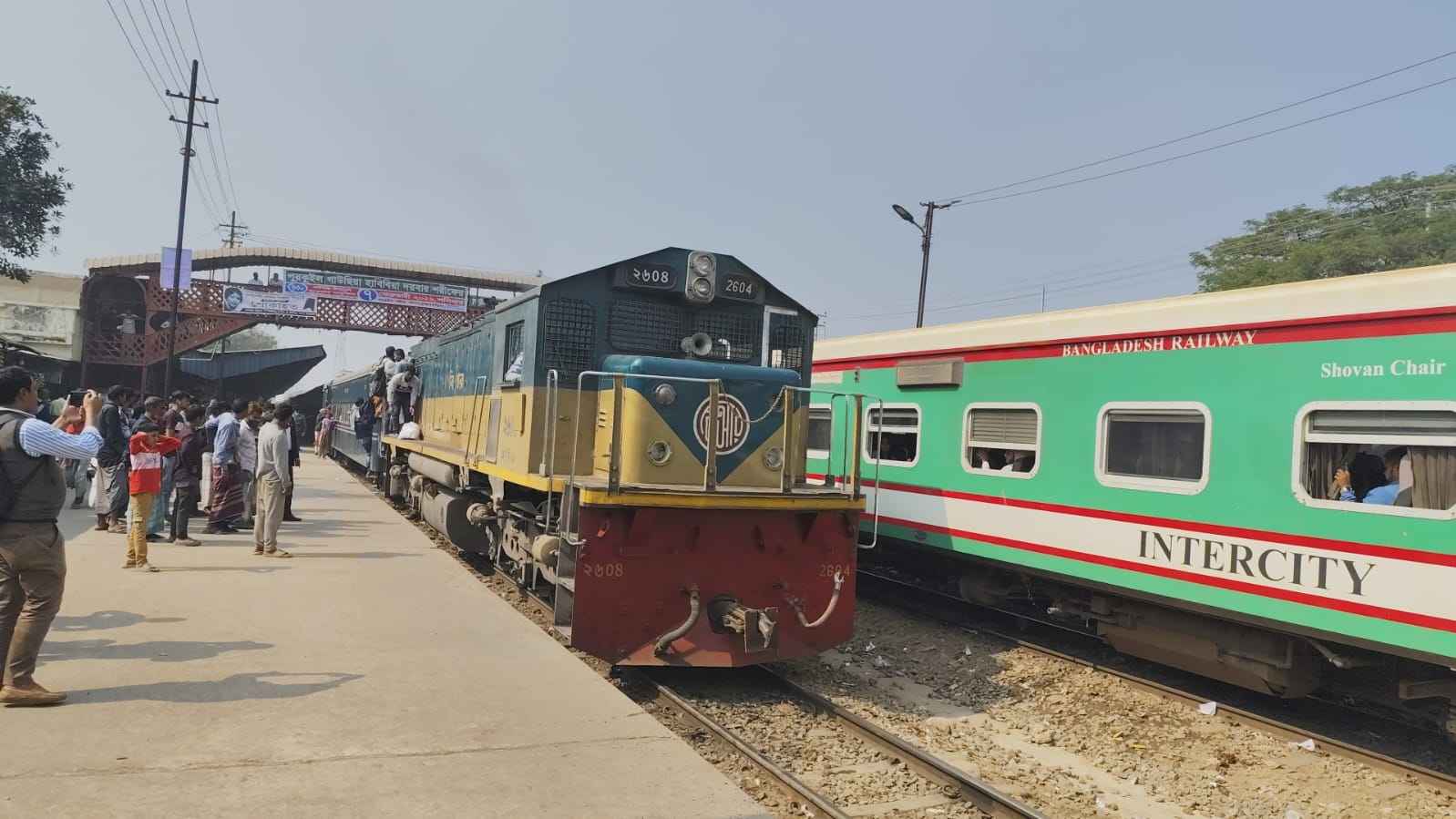 ভৈরবে দুই দফায় ট্রেন চলাচল বন্ধের ঘটনায় পয়েন্ট ম্যান বরখাস্ত