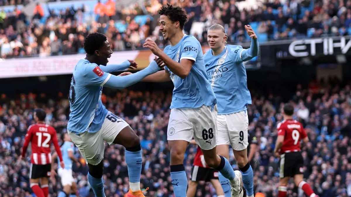 প্রতিপক্ষের জালে ১০ গোল দিয়ে ম্যানসিটির বড় জয়