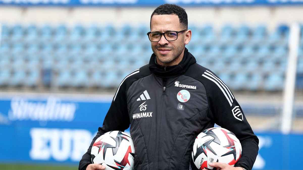 চেলসির কোচ হওয়া কে এই লিয়াম রোজনিয়র