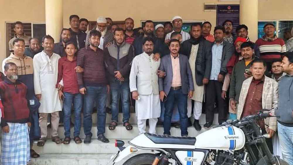 জামায়াতের নেতাসহ ৪ জন কারাগারে, বিএনপির ৩ নেতার জামিন