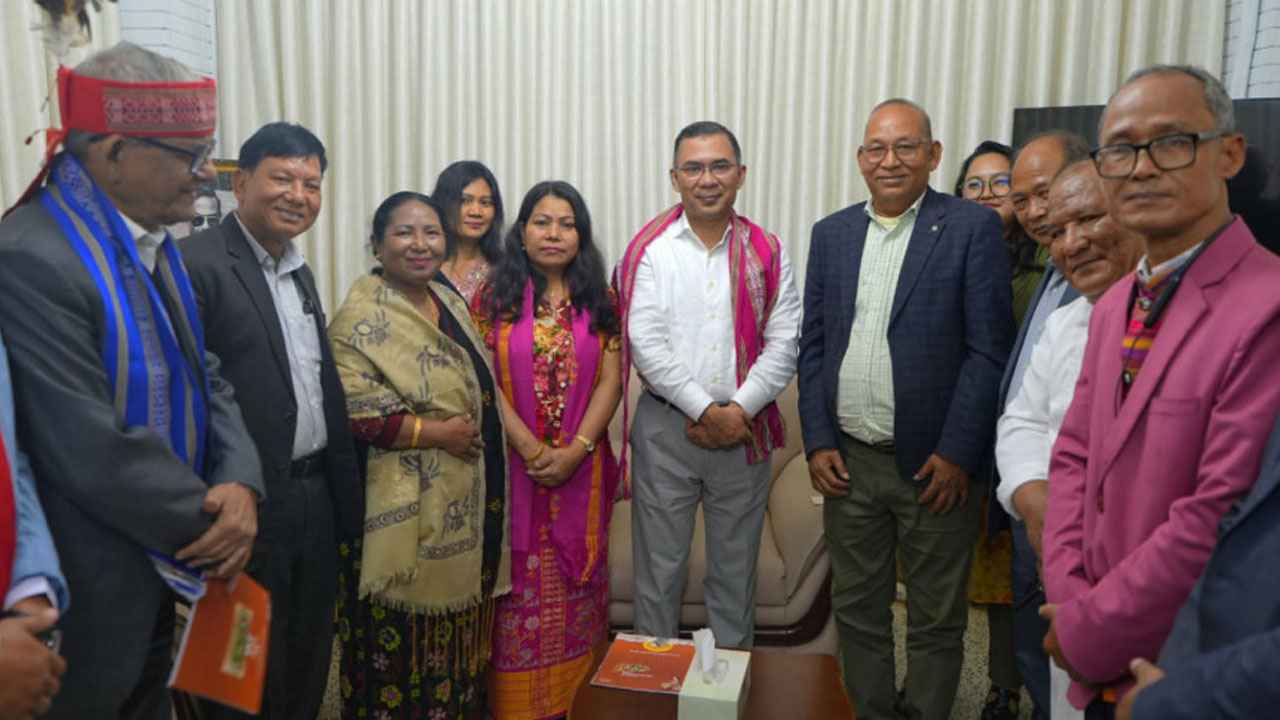 বিএনপি চেয়ারম্যানের সঙ্গে ক্ষুদ্র জাতিগোষ্ঠী দলের নেতাদের সাক্ষাৎ