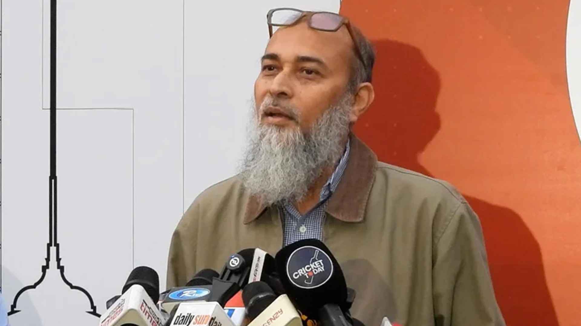 অব্যাহতি দেওয়া হচ্ছে পরিচালক নাজমুলকে