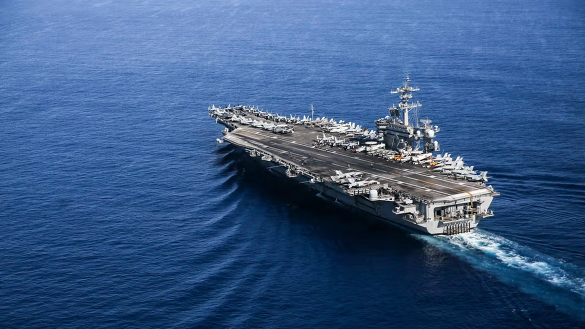 ইরানের আরও কাছে মার্কিন বিমানবাহী রণতরী, প্রস্তুত তেহরানও!
