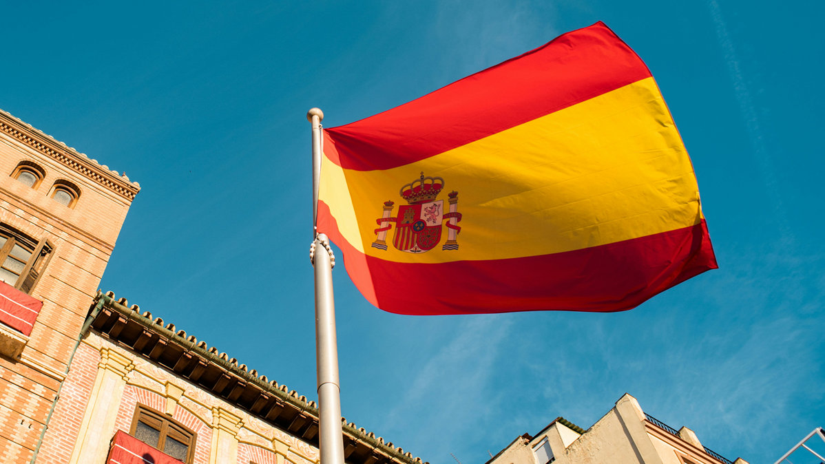 ৫ লাখের বেশি অবৈধ অভিবাসীকে বৈধতা দেবে স্পেন