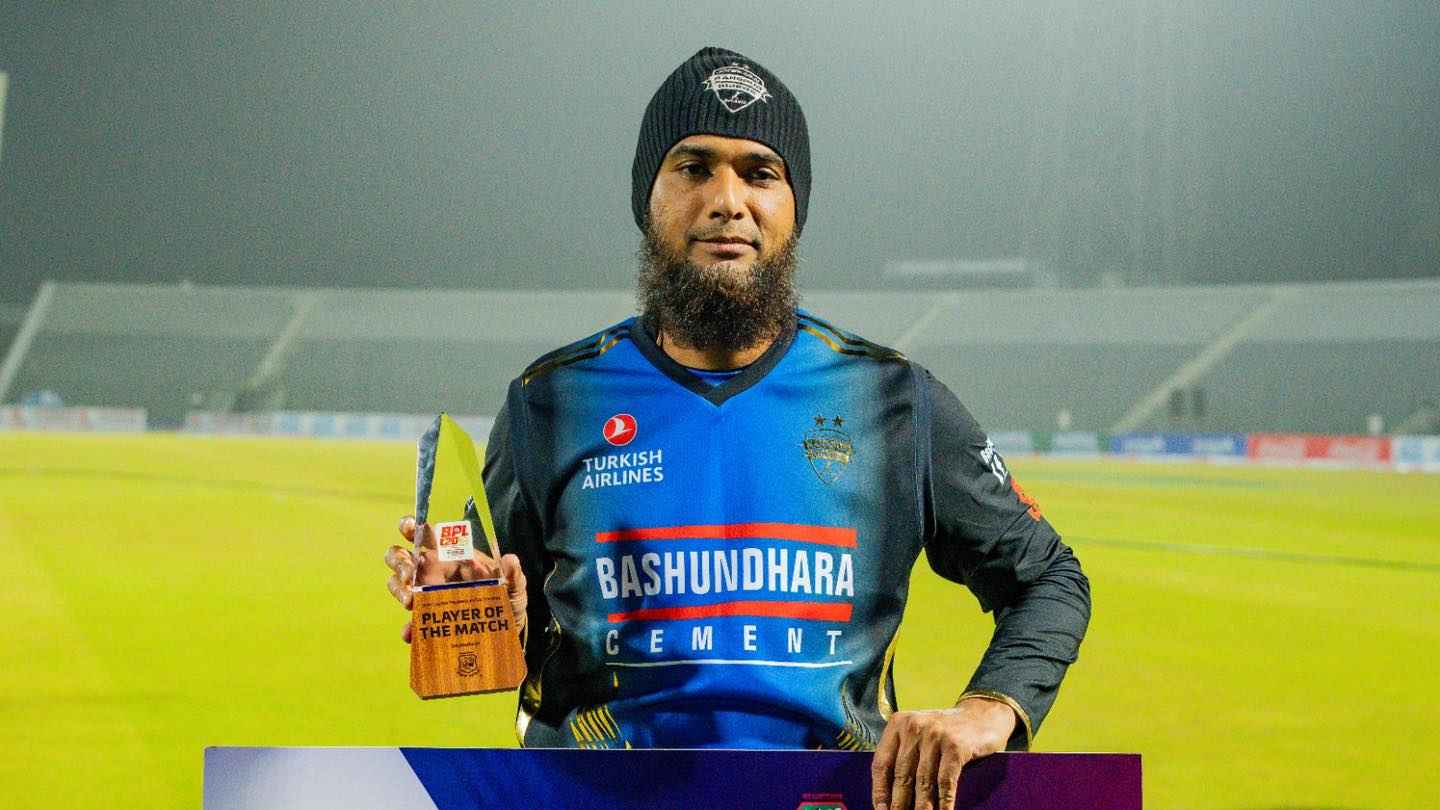 মাহমুদউল্লাহর খেলা দেখে স্ত্রী বললেন ‘এতটাও বুড়া হয় নাই’