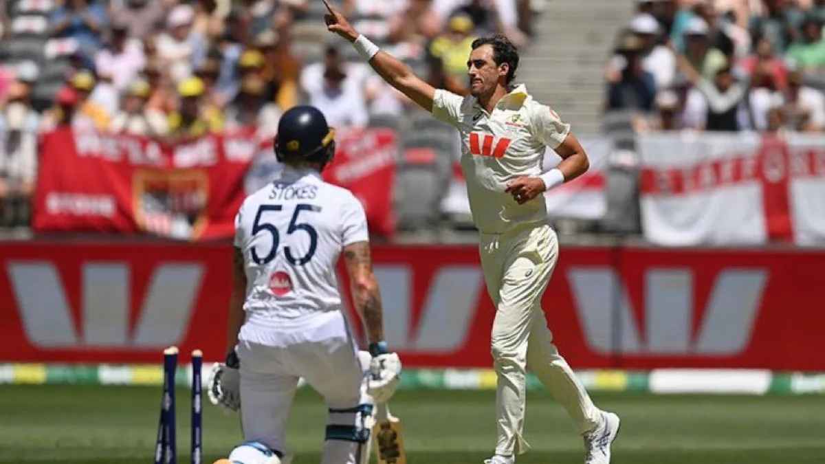 স্টোকসের বিপক্ষে ইতিহাস গড়লেন স্টার্ক