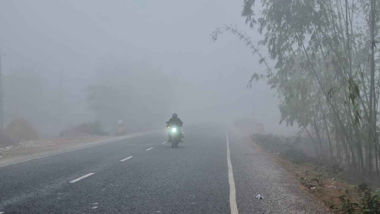 পঞ্চগড়ে বইছে মৃদু শৈত্যপ্রবাহ, তাপমাত্রা ৮ ডিগ্রির ঘরে