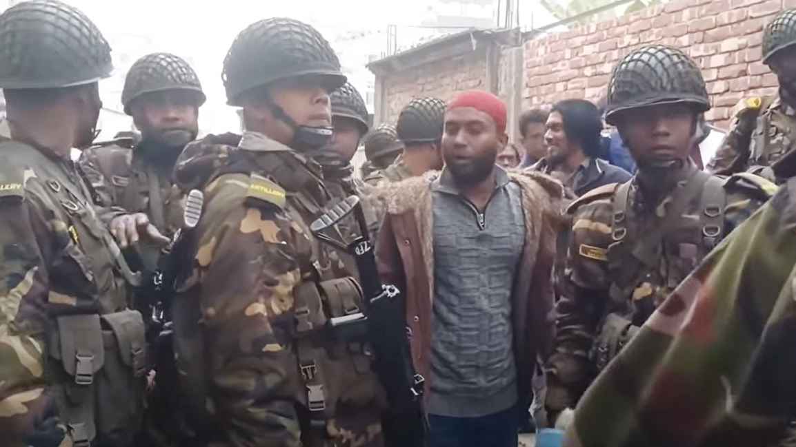 ফতুল্লায় যৌথবাহিনী অভিযানে যুবদল নেতাসহ আটক ৮