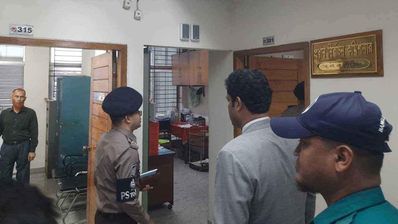 সিইসির সঙ্গে বৈঠকে আইজিপি