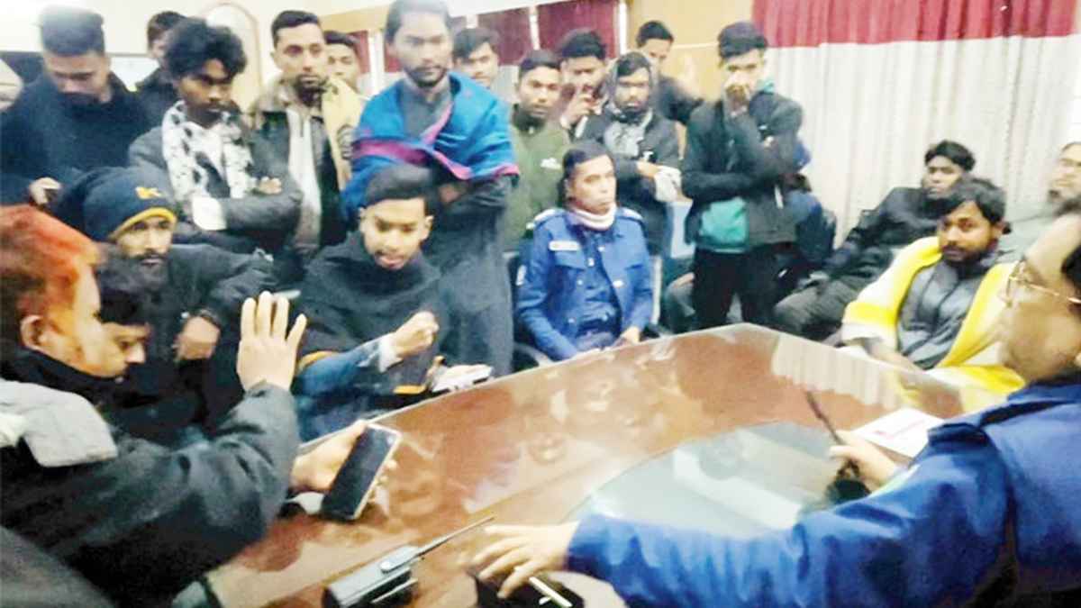 ছাত্রলীগ সন্দেহে জুলাই আন্দোলনকারী আটক, পরে মুক্তি