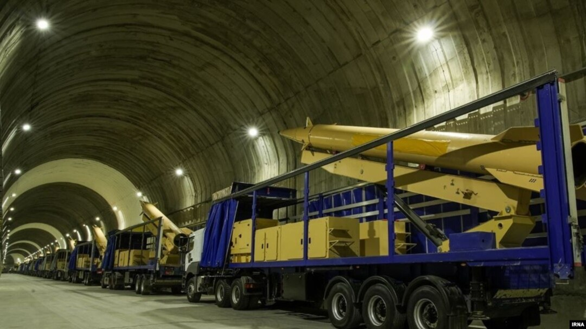 সমুদ্রের তলদেশে বিশাল ক্ষেপণাস্ত্র টানেল উন্মোচন করল ইরান (ভিডিও)
