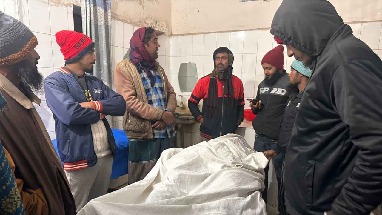 বাউফলে ট্রাকচাপায় অটোরিকশা চালক নিহত