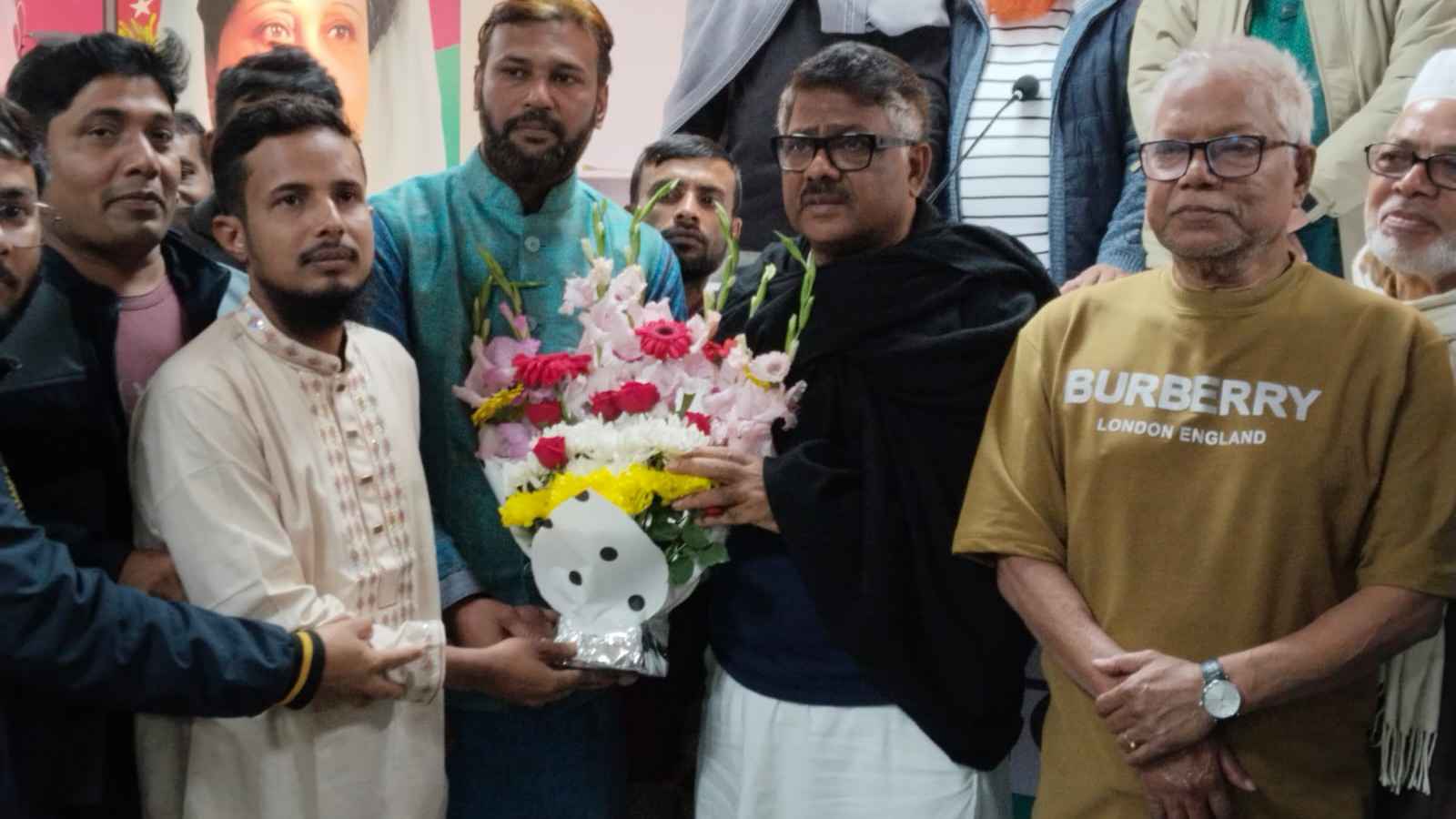 বিএনপি প্রার্থী দুলুকে সমর্থনের ঘোষণা দিলেন গণঅধিকার পরিষদের নেতারা