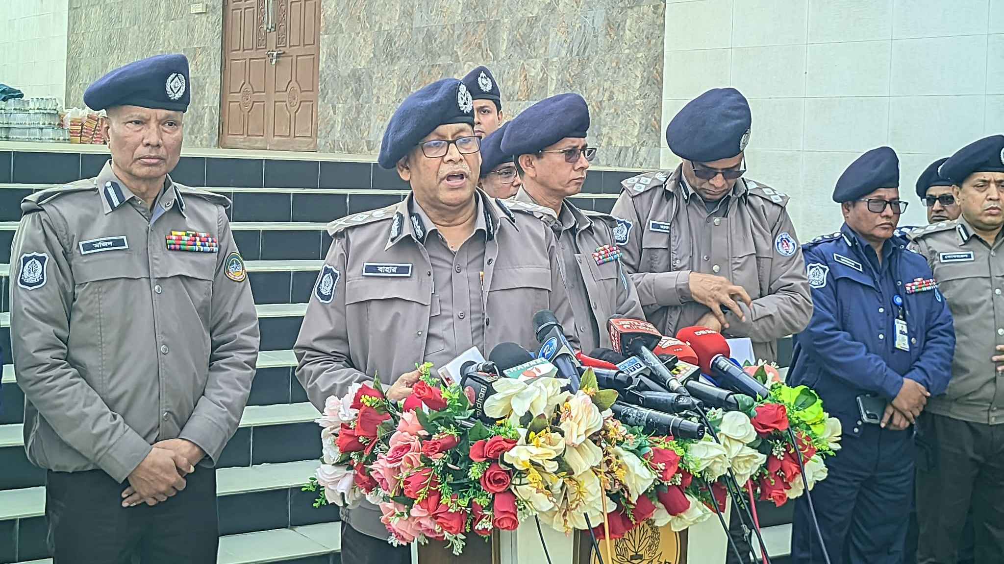 স্বল্প সময়ে সব অস্ত্র উদ্ধার করা সম্ভব নয়: আইজিপি