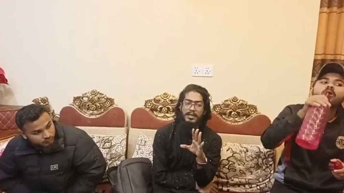 খুলনায় এনসিপি পরিচয়ে ২০ লাখ টাকা চাঁদা দাবি, আটক ৩