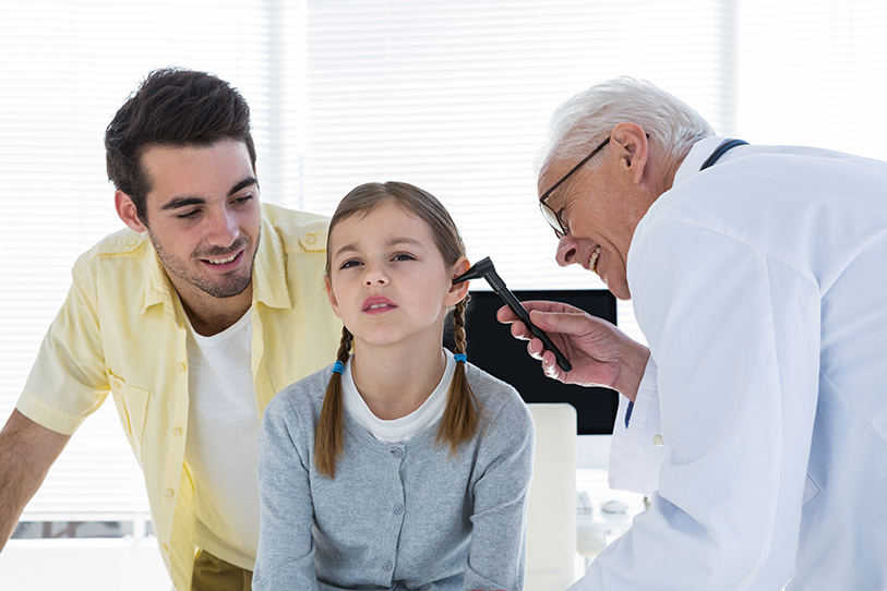 Pediatrician-examining-a-girls-ear-infection-in-Winter-Haven-FL.jpg