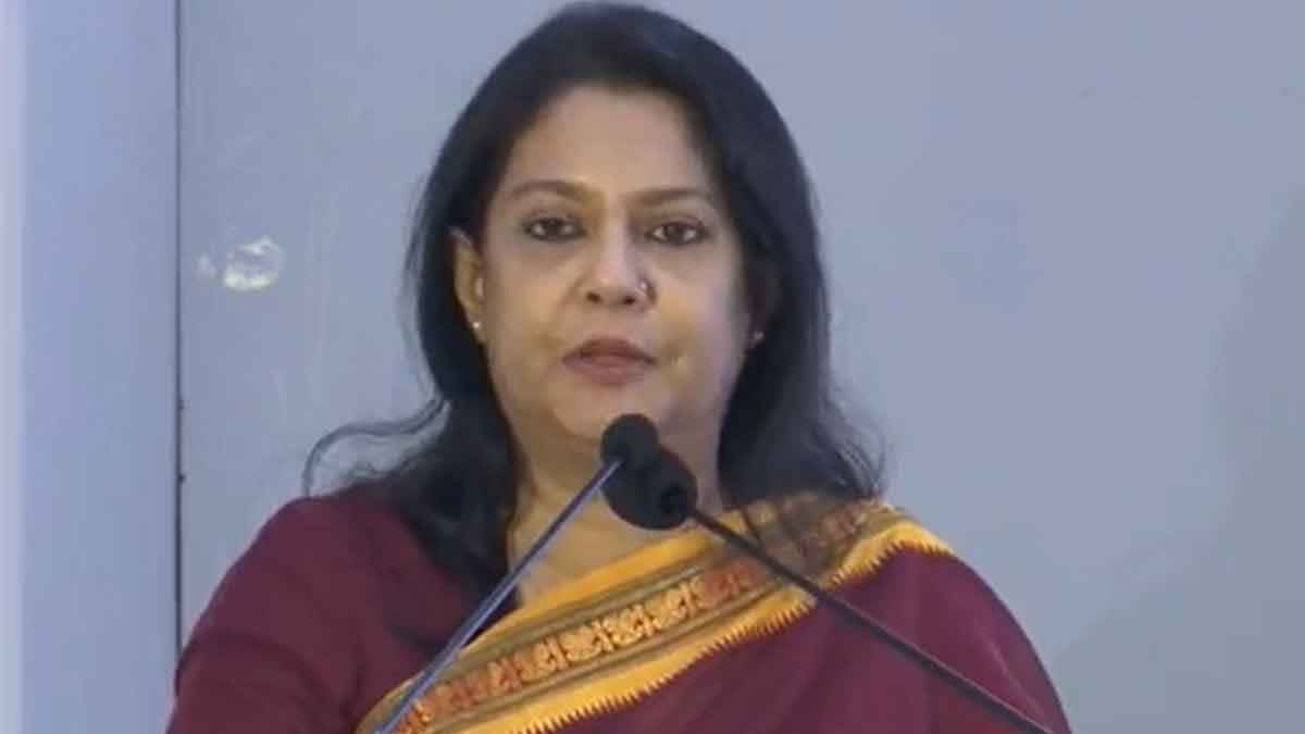 দায়িত্ব ছাড়ার পর কাঠগড়ায় দাঁড়াতে সমস্যা নেই: রিজওয়ানা হাসান