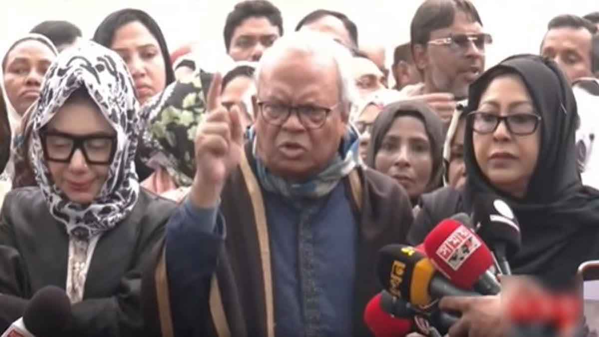 মায়ের দেখানো পথেই তারেক রহমান দেশকে এগিয়ে নিয়ে যাবেন: রিজভী