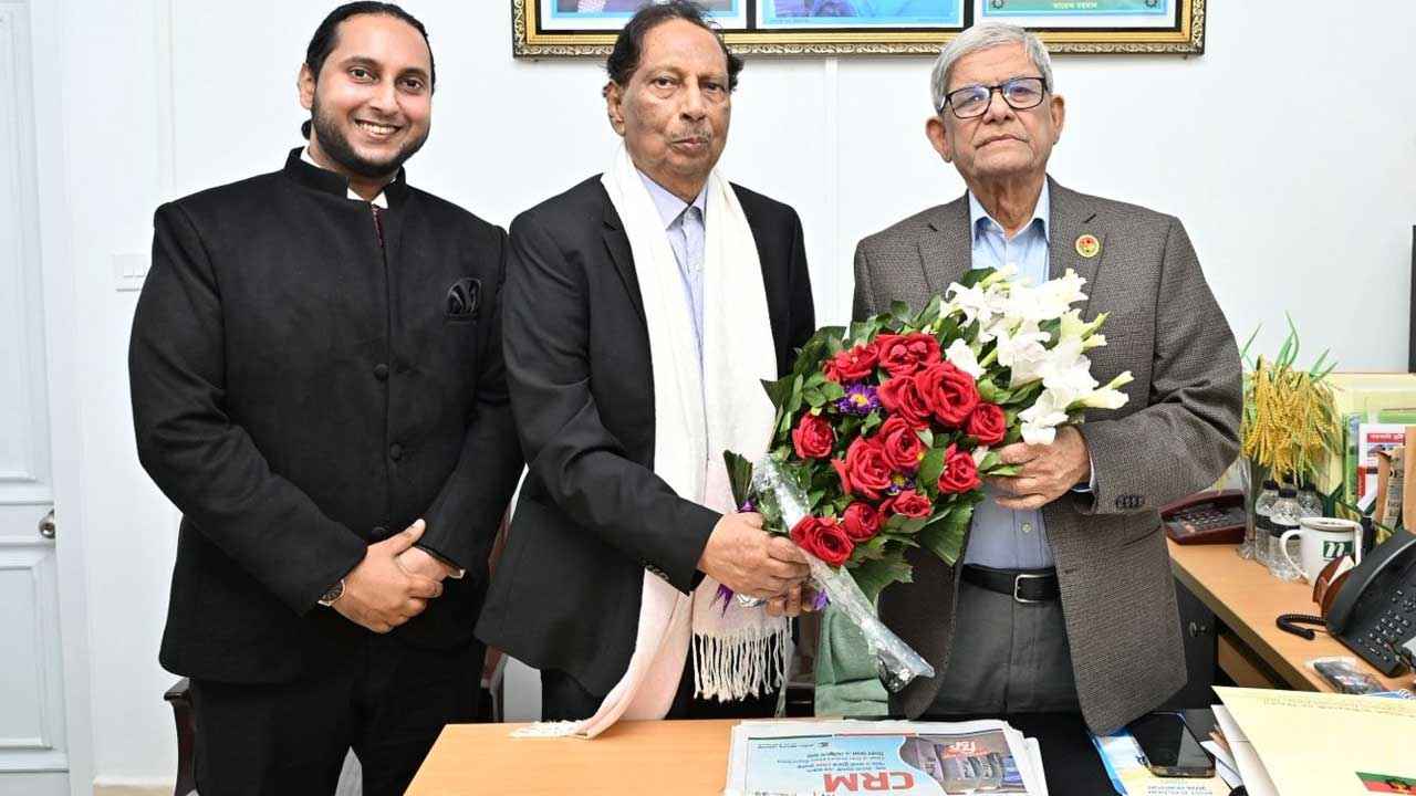 আওয়ামী লীগ আমলের তথ্য প্রতিমন্ত্রী যোগ দিলেন বিএনপিতে