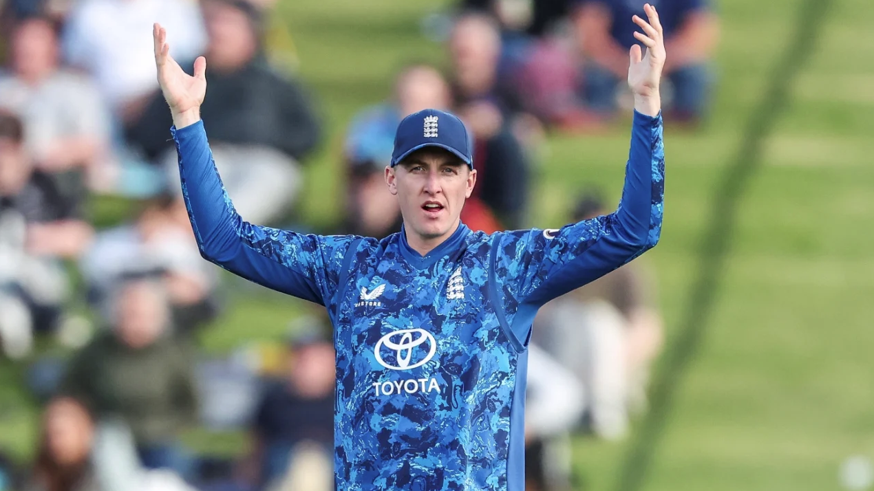 মাতাল হওয়ার পরিণতি ভোগ করছেন ইংল্যান্ডের হ্যারি ব্রুক