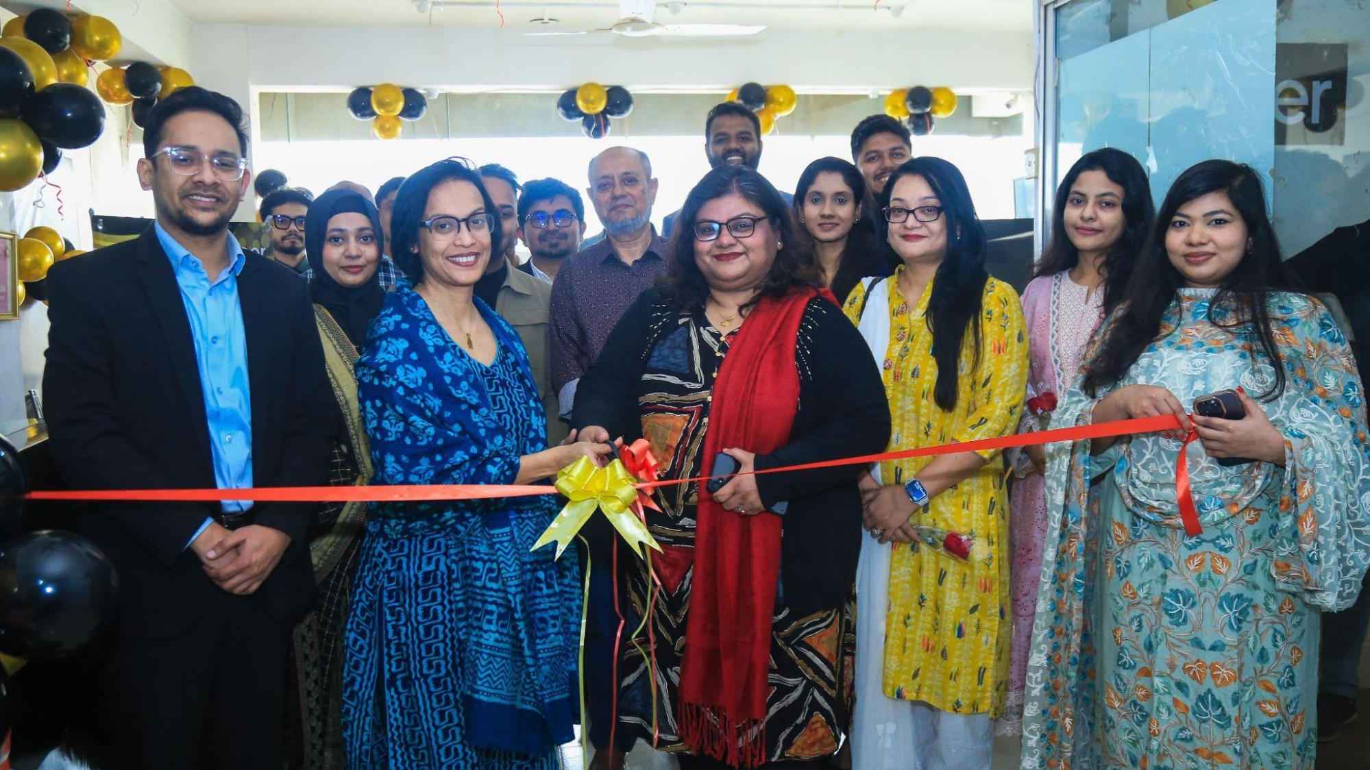 বিনামূল্যে চক্ষু পরীক্ষা ও স্বল্প খরচে চমশা পাবেন উবার চালকরা