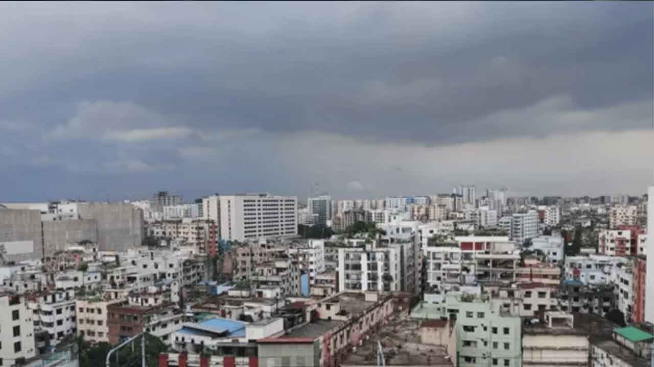 ঢাকায় আকাশ আংশিক মেঘলা, অপরিবর্তিত থাকবে দিনের তাপমাত্রা