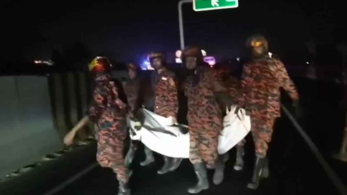 ঢাকা-মাওয়া এক্সপ্রেসওয়েতে বাসের ধাক্কায় নিহত ২