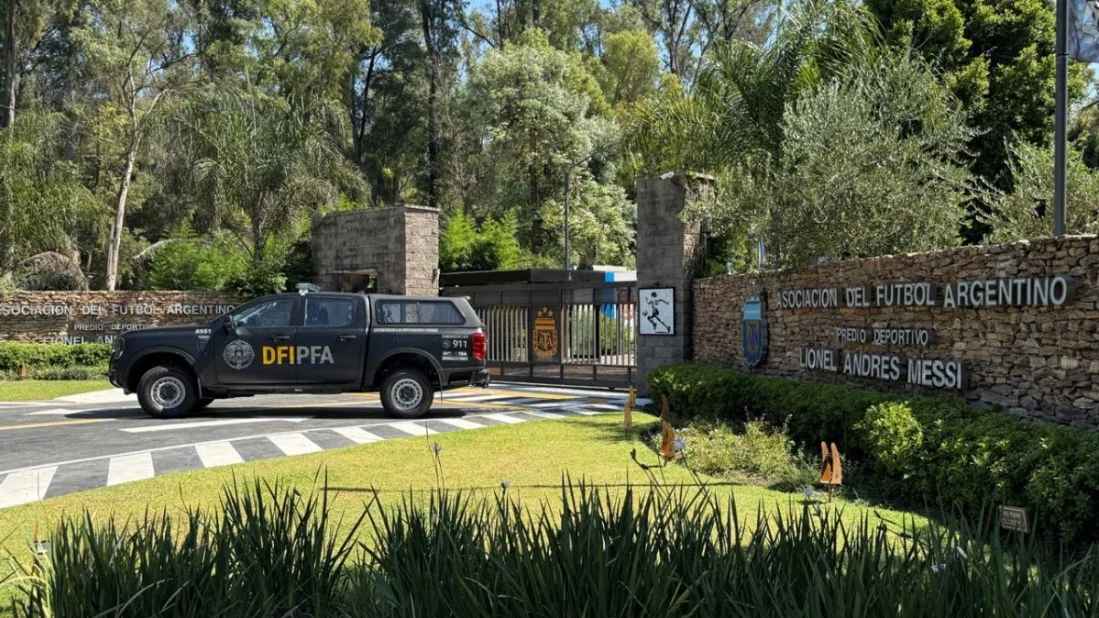 বিশ্বকাপের আগে রহস্যময় ভিলা-কালো টাকার অভিযোগে বিপাকে আর্জেন্টিনা