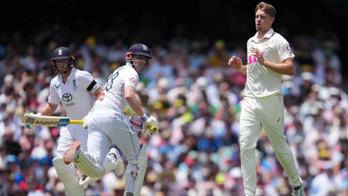 টেস্টে ১৩৮ বছর পর যে নজির প্রথমবারের মতো গড়ল অস্ট্রেলিয়া