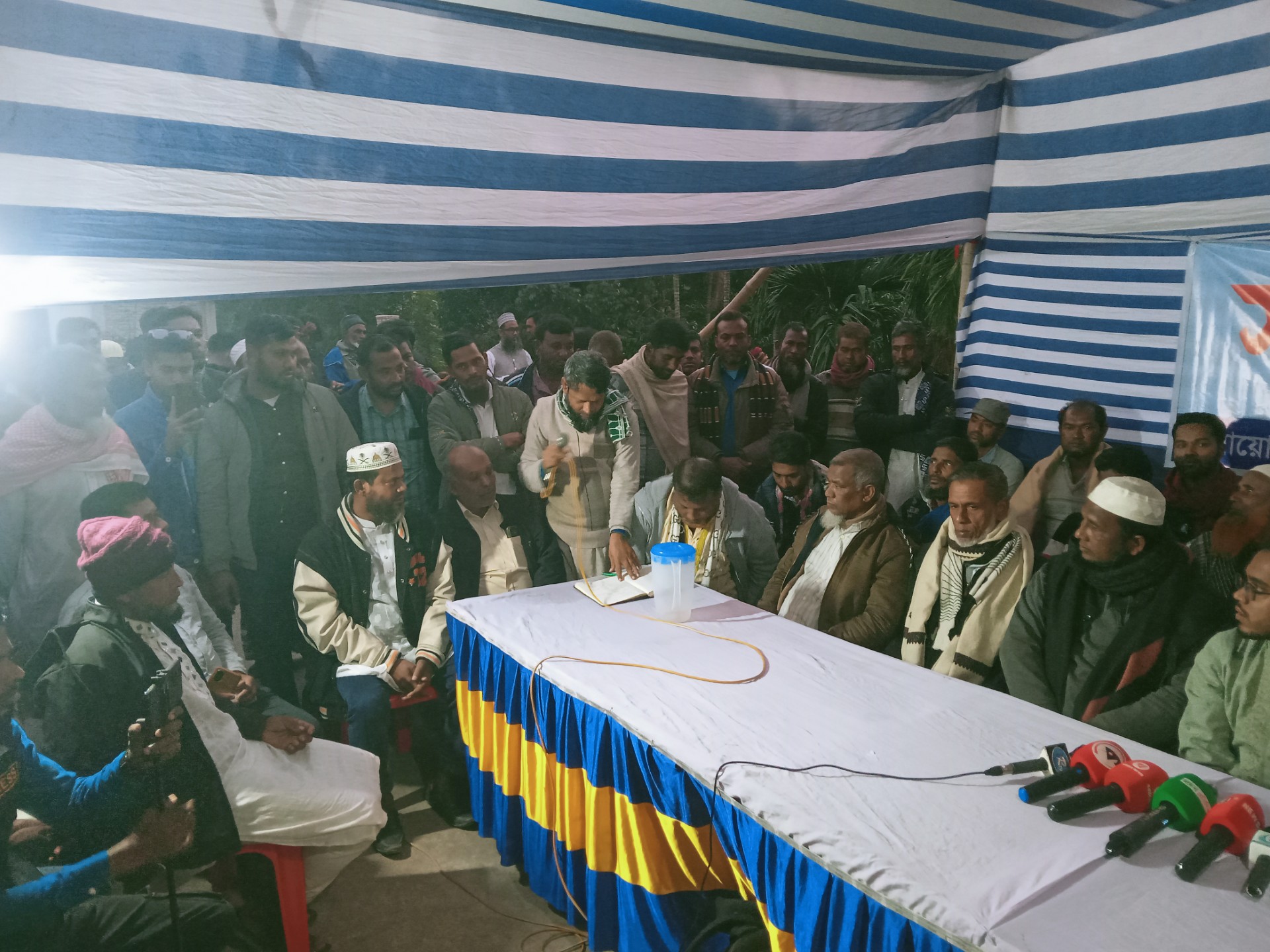 b2a8be88-2ba6-43c2-8dfb-113ed0b96562 b2a8be88-2ba6-43c2-8dfb-113ed0b96562