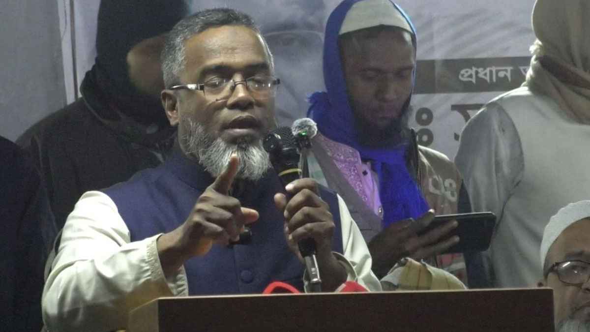 ডাকসুকে ‘বেশ্যাখানা’ বলা সেই জামায়াত নেতাকে অব্যাহতি