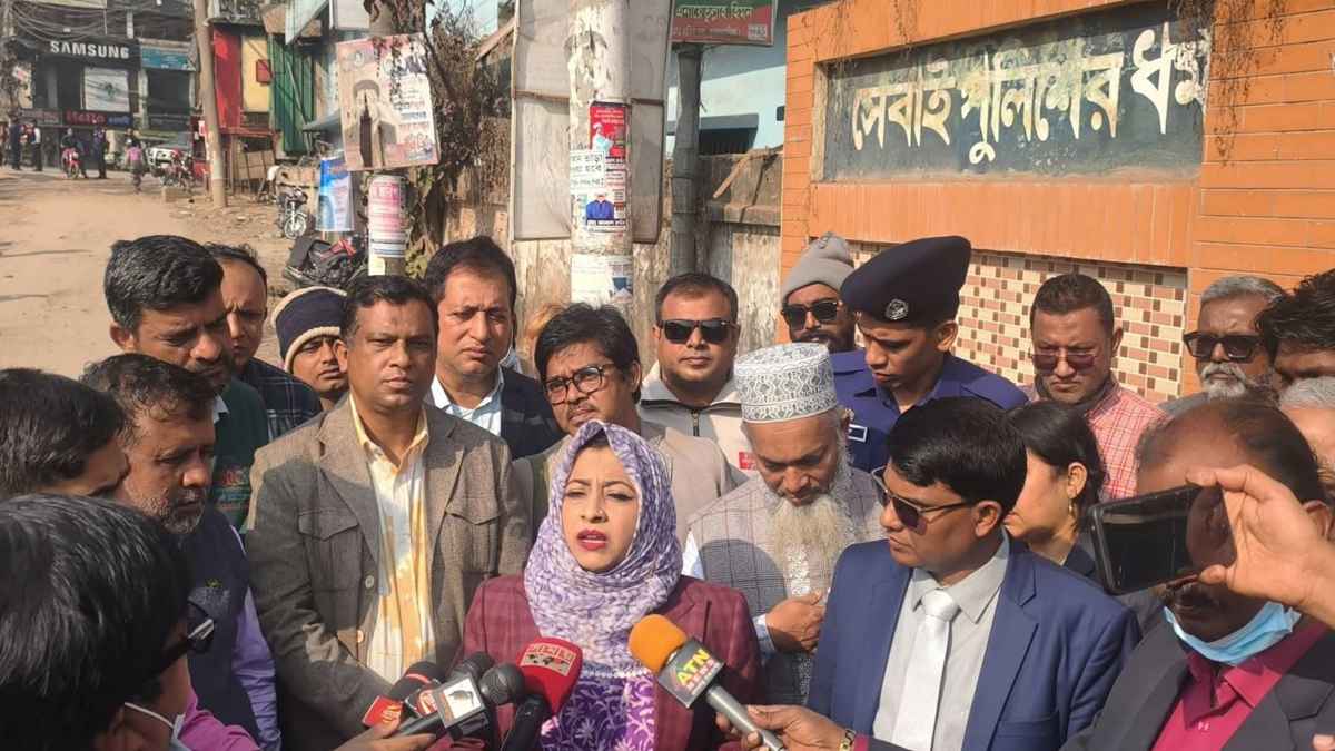 ব্রাহ্মণবাড়িয়া টাউন খালের খনন শুরু, উচ্ছেদ হবে ২ পাড়ের অবৈধ স্থাপনা