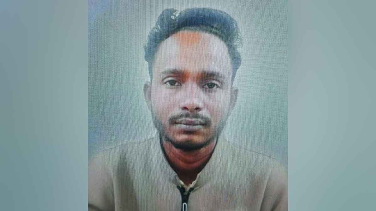 স্বামীকে খুঁজে পেতে স্ত্রীর পুরস্কার ঘোষণা