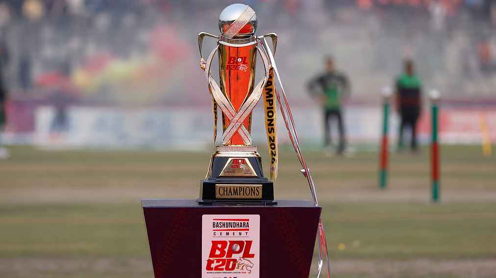বিপিএলের ফাইনাল শেষে কে কোন পুরস্কার পেলেন