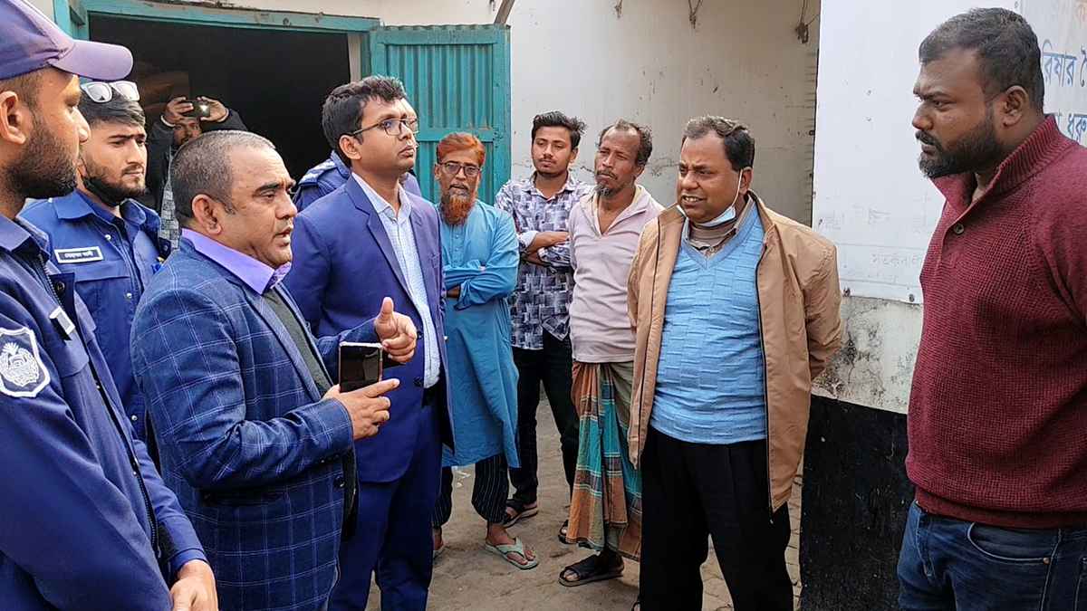 চুয়াডাঙ্গায় ভোক্তা অধিকারের অভিযান, তেল মিলকে ৭০ হাজার টাকা জরিমানা