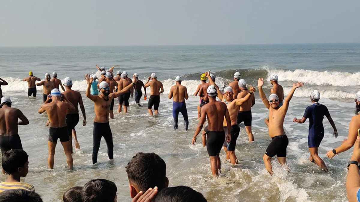 বাংলা চ্যানেল পাড়ি দিচ্ছেন ৩৫ সাঁতারু