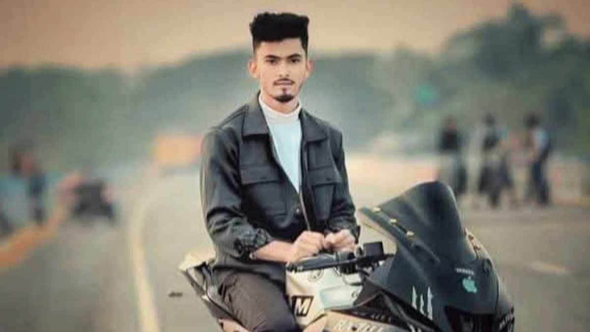 ঘোড়দৌড় দেখে বাড়ি ফিরছিল ফাহিম, সড়কে ঝরলো প্রাণ