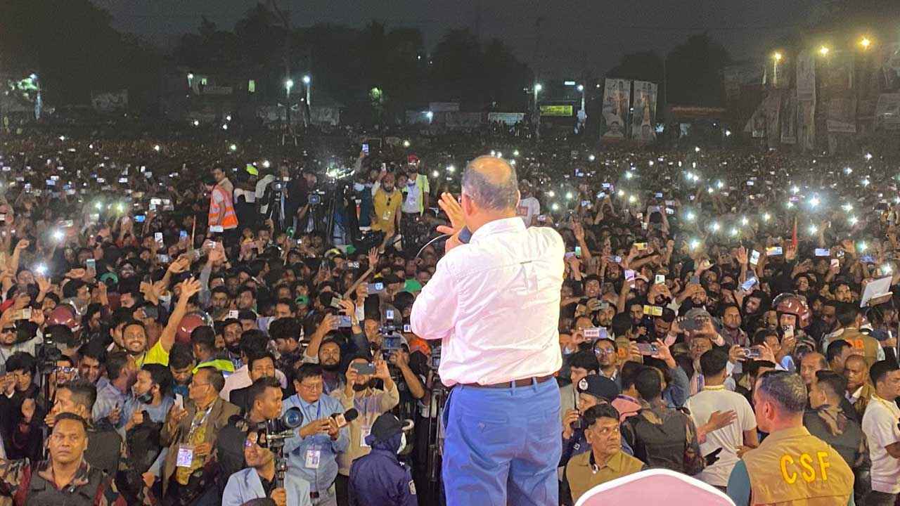 একটি দল ষড়যন্ত্র শুরু করেছে, চোখ-কান খোলা রাখুন: তারেক রহমান