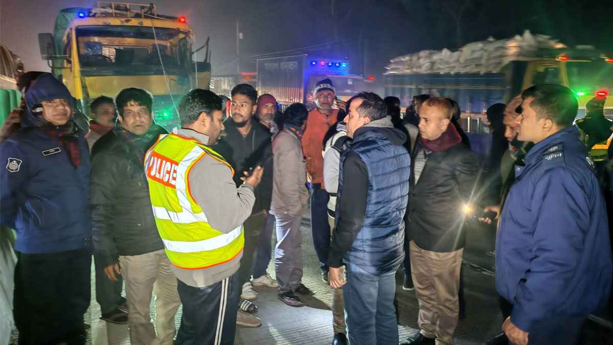 গাইবান্ধায় ট্রাকের ধাক্কায় ২ মোটরসাইকেল আরোহী নিহত