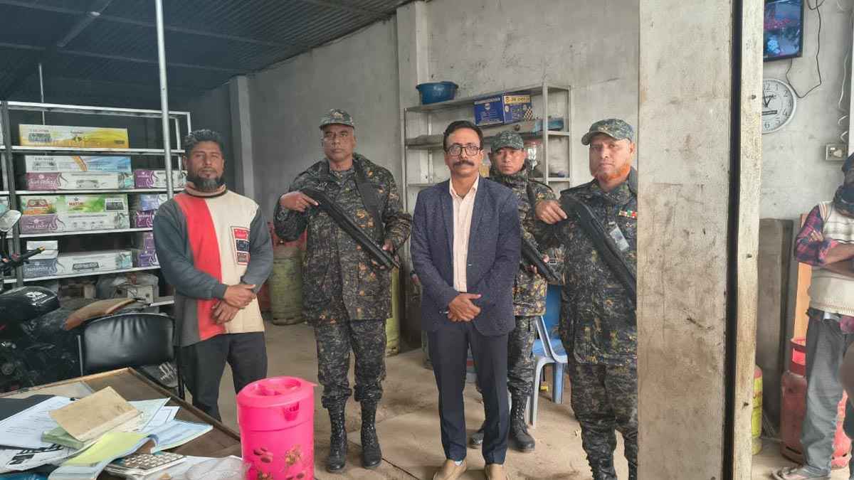 ব্রাহ্মণবাড়িয়ায় বেশি দামে গ্যাস সিলিন্ডার বিক্রি, ডিলারকে জরিমানা