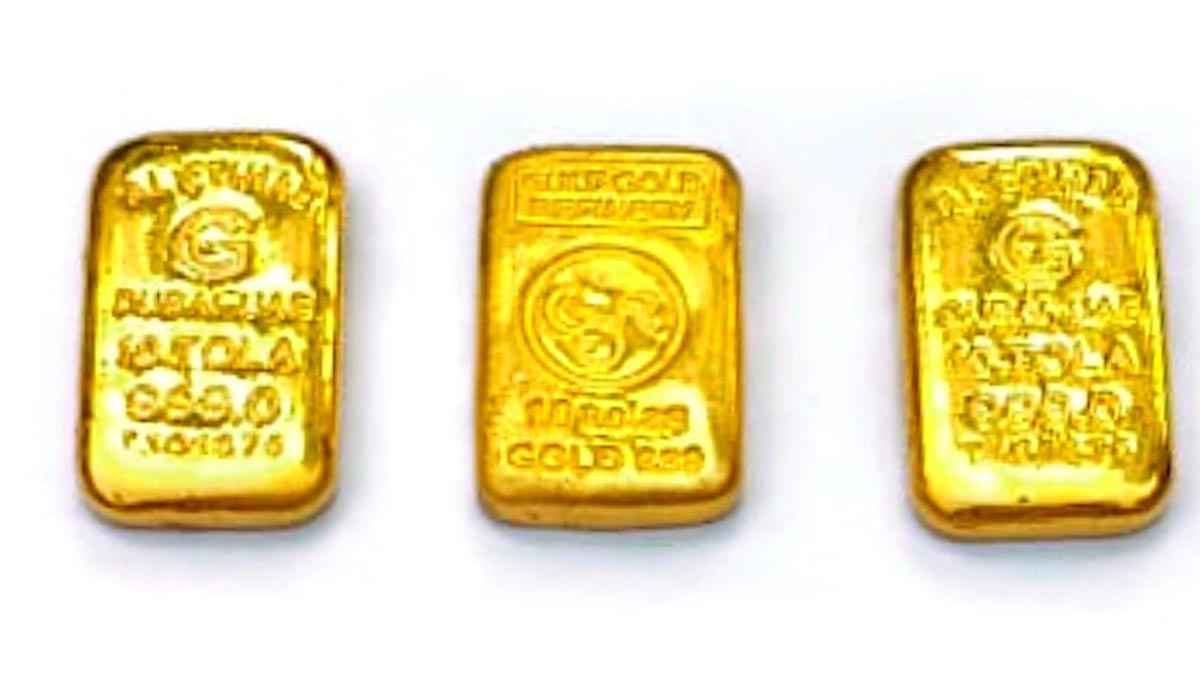 চুয়াডাঙ্গায় ৬৬ লাখ টাকার বারসহ পাচারকারী আটক