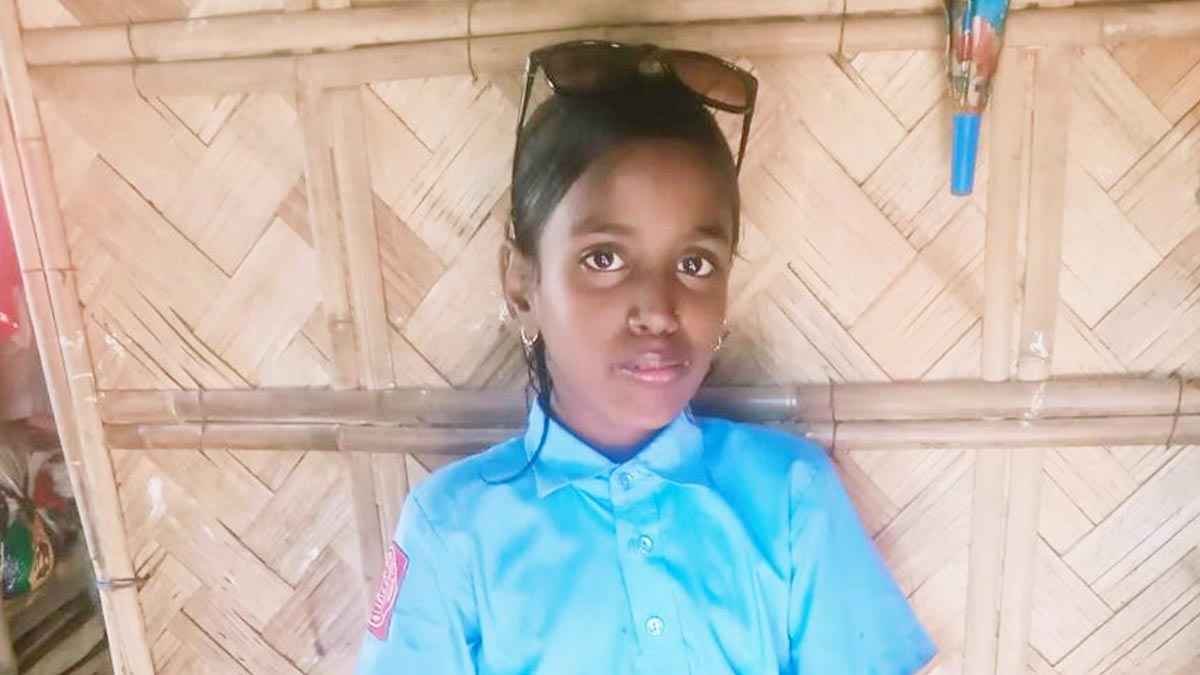 সঠিক সময়ে প্রত্যয়নপত্র না পাওয়ায় মেধাবীছাত্রী জুলির ভর্তি অনিশ্চিত