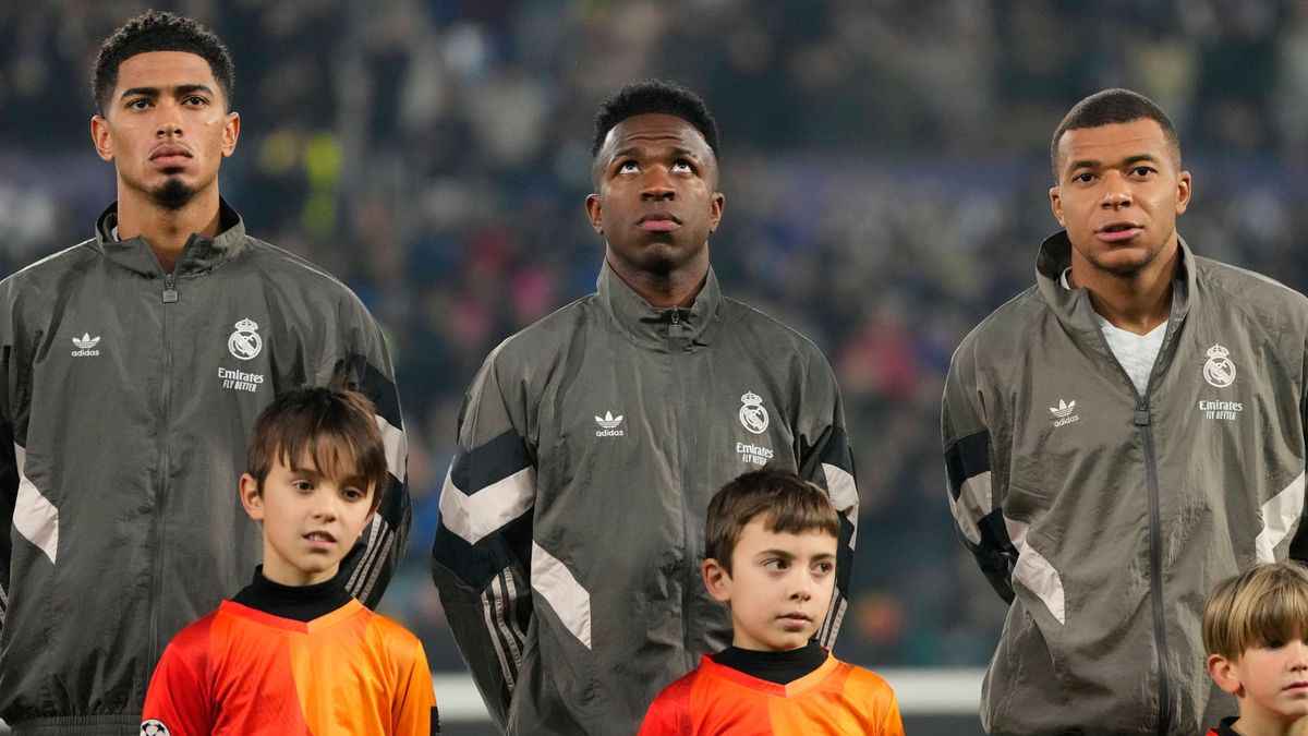 কোচের সঙ্গে বাজে সম্পর্ক নিয়ে মুখ খুললেন রিয়ালের তারকা ফুটবলার