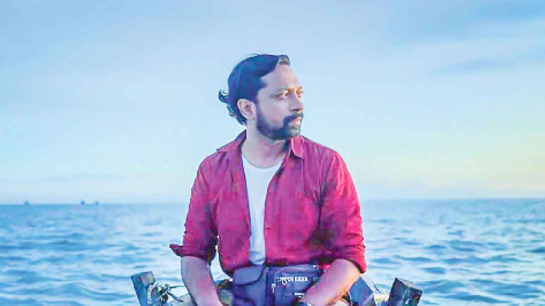 জানুয়ারিতে মুক্তির মিছিলে শুধু ‘এখানে রাজনৈতিক আলাপ জরুরি’